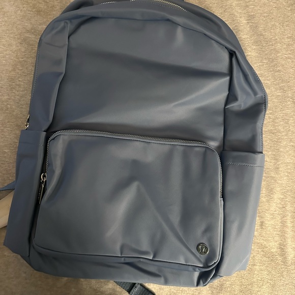 lululemon backpacks on sale New Crew Backpack (Navy) and travel. lululemon New Crew Backpack 22L